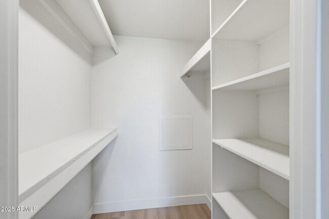 Building Photo - 4201 E Camelback Rd