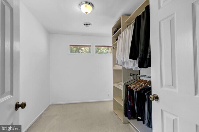 Building Photo - 8033 Cypress Grove Ln