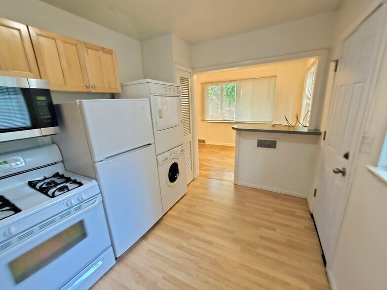 Another view of kitchen onlooking back at living room - 755 19th St
