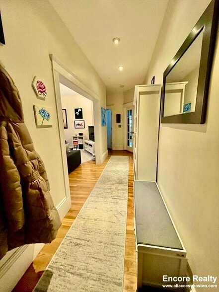 Building Photo - 66 Marshal St