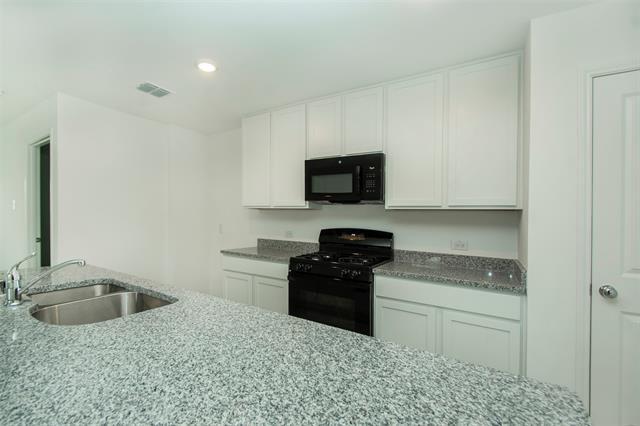 Building Photo - 2905 Kings Table Ct