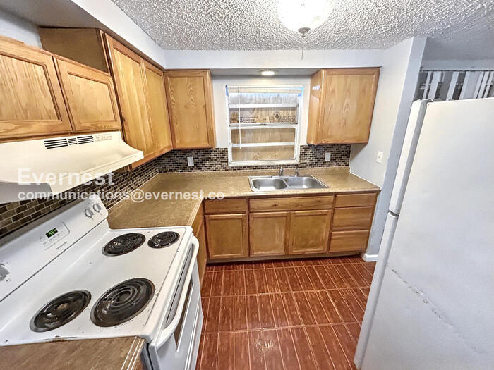 Building Photo - 13000 120th St N