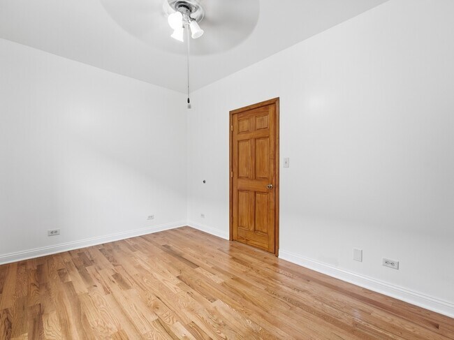 Building Photo - 3408 N Springfield Ave