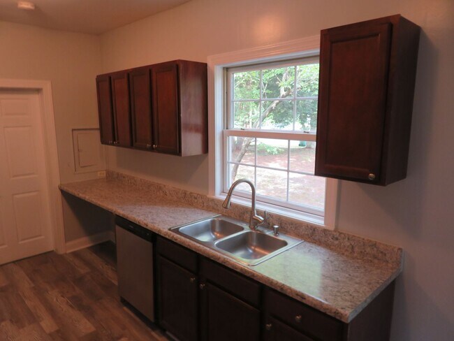 Building Photo - Brace yourself, because this Walnut Hill beauty doesn’t just turn heads — it demands a double-tak...