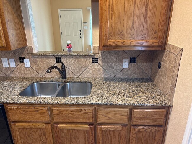 Building Photo - 4907 Autumn Valley Dr