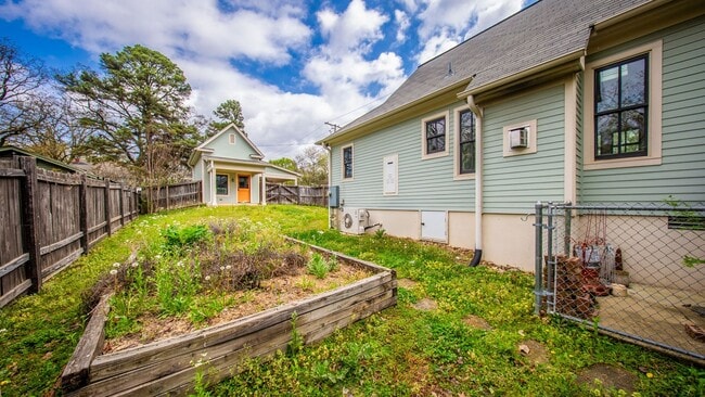 Building Photo - 5100 Lee Ave