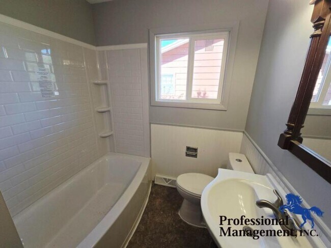 Building Photo - 4 bedroom in Billings MT 59102