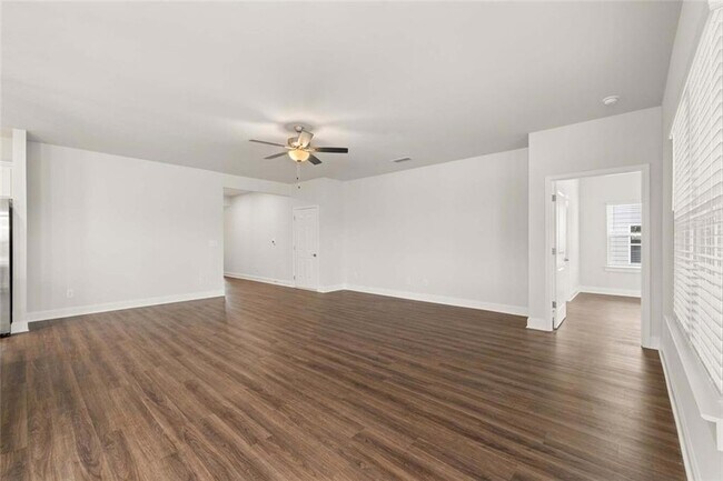 Building Photo - 100 Agee Ln