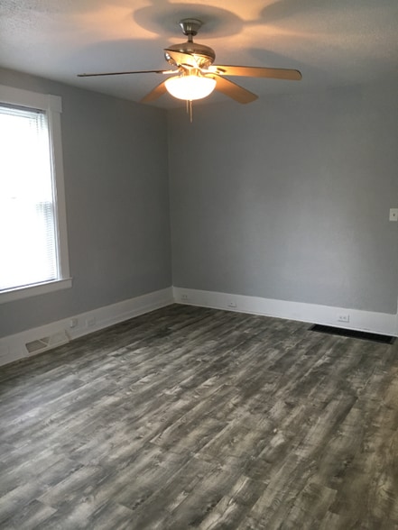 Building Photo - 2524 17th St S