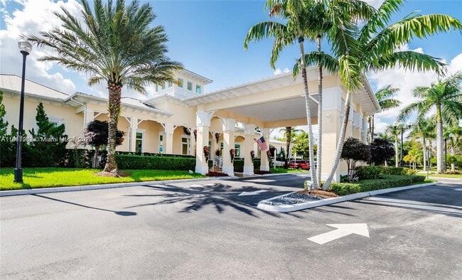 Building Photo - 367 NE 35th Ave