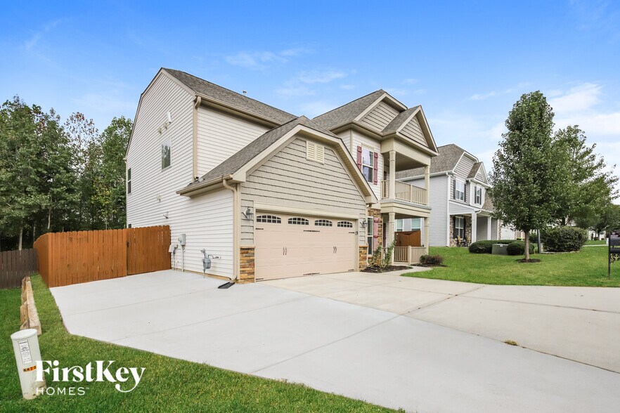 Building Photo - 4476 Redfern Pl