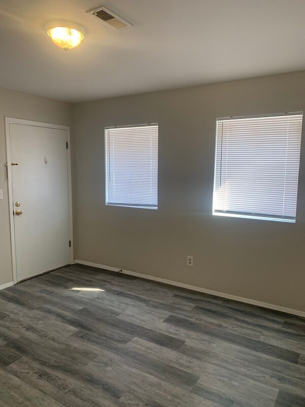 Building Photo - 790 Condit St