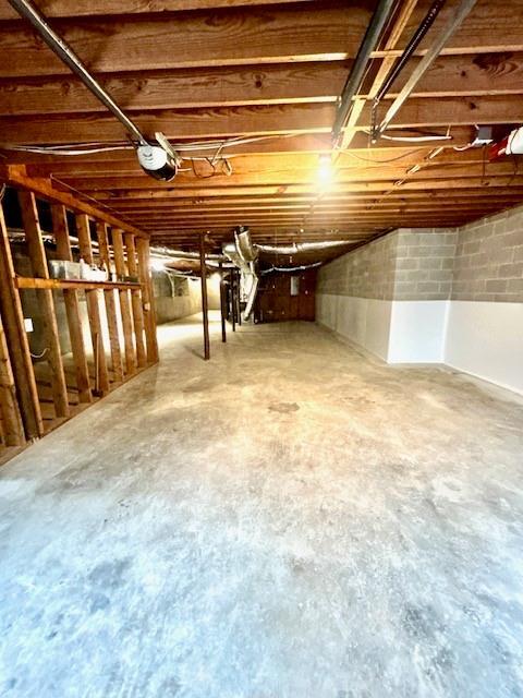 Building Photo - 80 Pinehurst Ln
