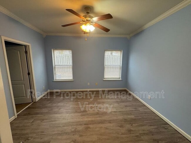 Building Photo - 2004 Kensington Ct