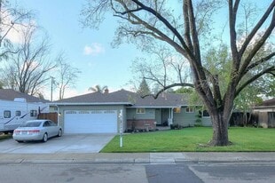 Building Photo - 4746 Crestview Dr