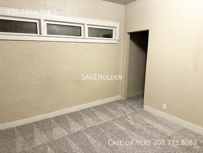 Building Photo - 624 13th Ave S