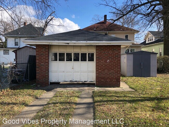 Building Photo - 2 br, 1 bath House - 166 Linden Ave