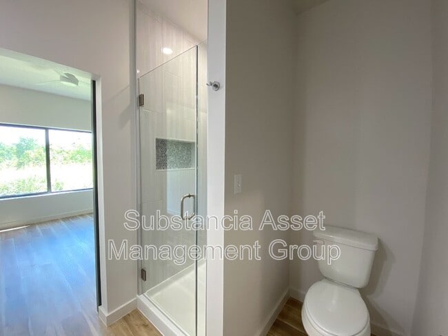 Building Photo - 1683 Midtown Pl