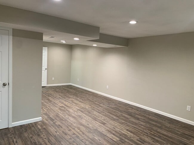 Building Photo - *STUNNING* 3 BEDROOM IN STETSON HILLS