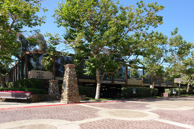 Building Photo - La Jolla Boardwalk