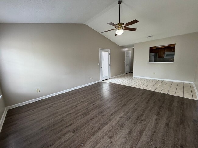 Building Photo - 46/48 Widgeon Way