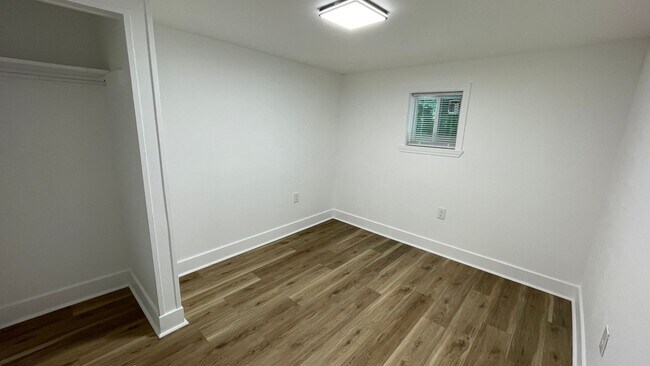 Building Photo - Fully renovated 3 bedroom, 2 bath home.