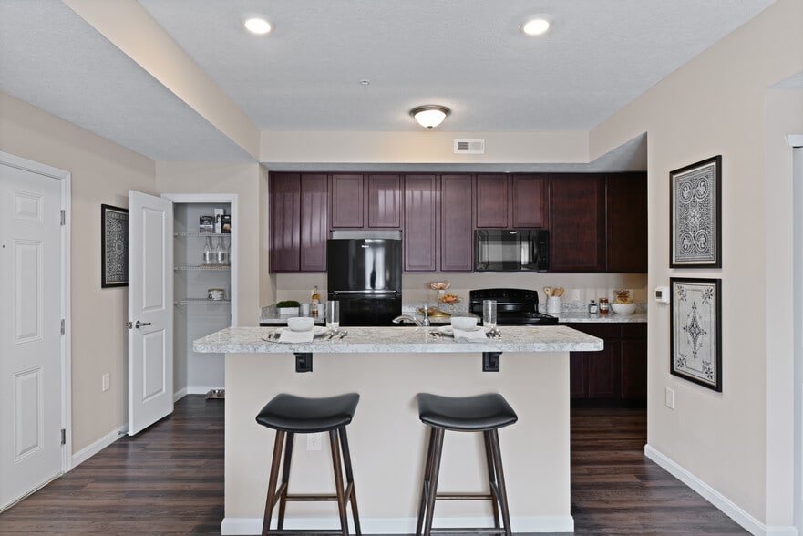 Primary Photo - Winchester Reserve Apartments