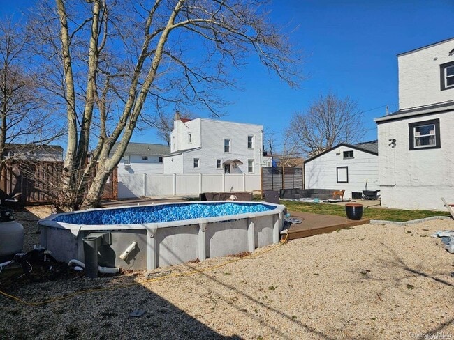 Building Photo - 146 Kingston Blvd