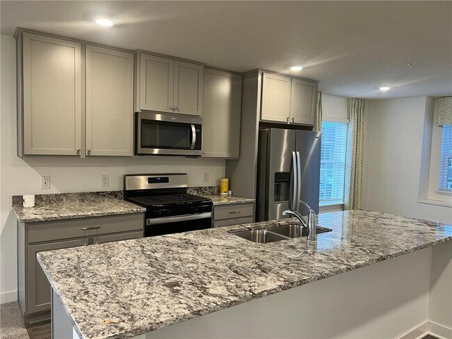 Building Photo - 3045 125th Ln NE