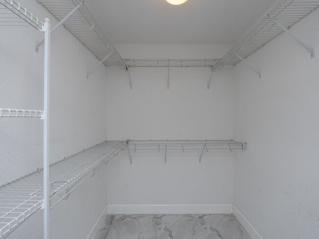 Building Photo - 153 Hourglass Dr