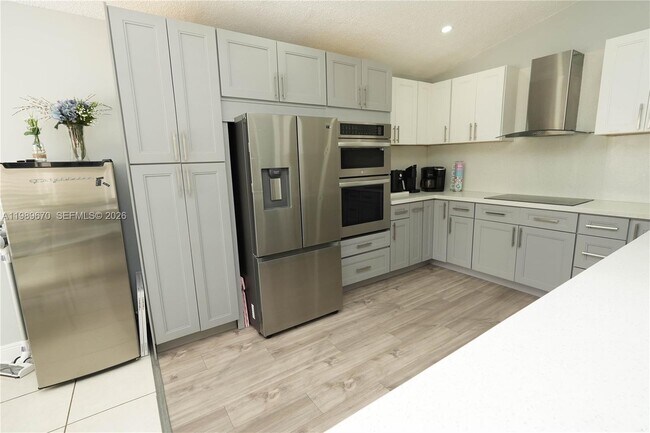 Building Photo - 3460 NW 21 St