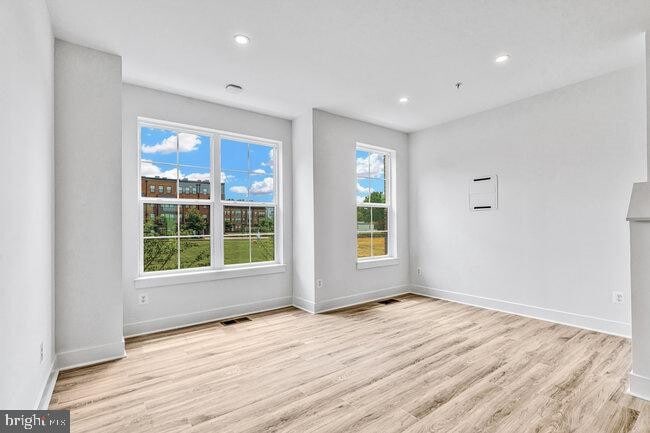 Building Photo - 11236 Bunsen St