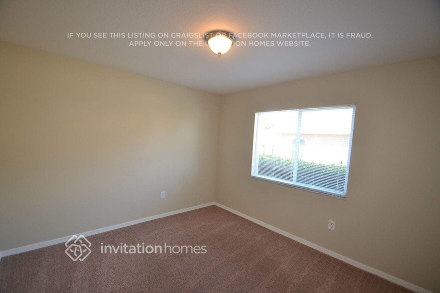 Building Photo - 1413 W River Ct