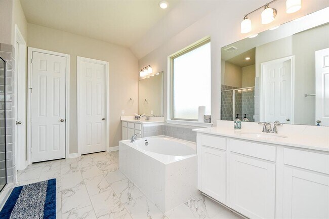 Building Photo - 6030 Marsh Lk Ct