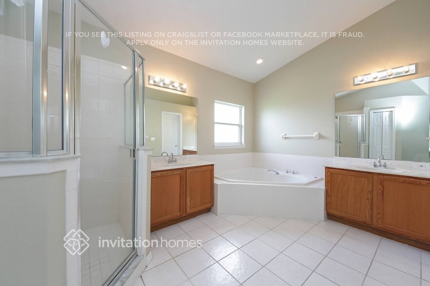 Building Photo - 3242 Countryside View Dr