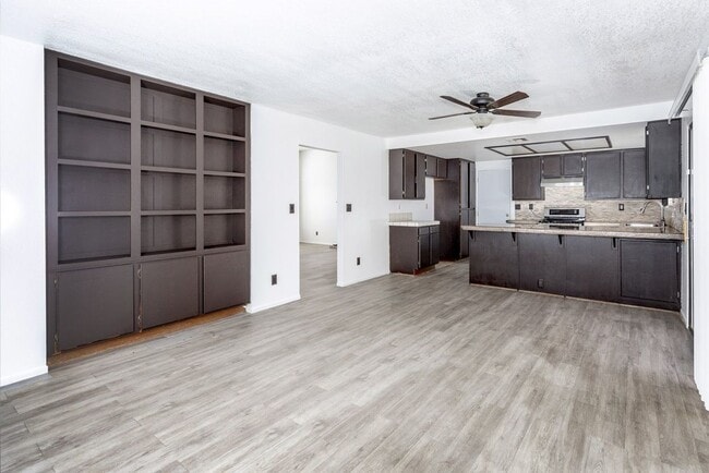 Building Photo - 43111 Weyand Ct