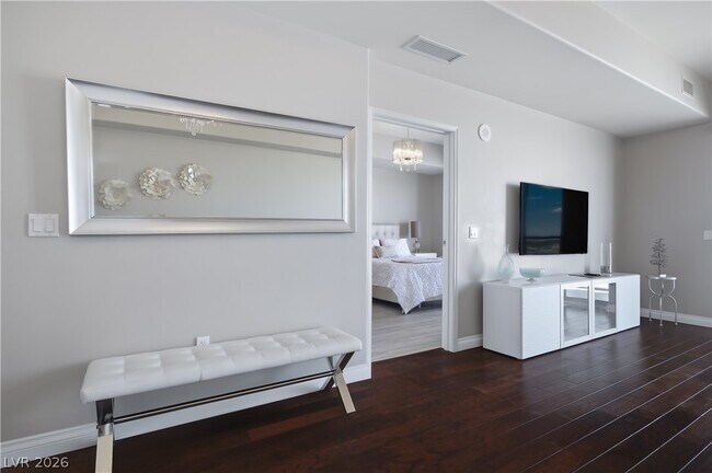 Building Photo - 8255 S Las Vegas Blvd