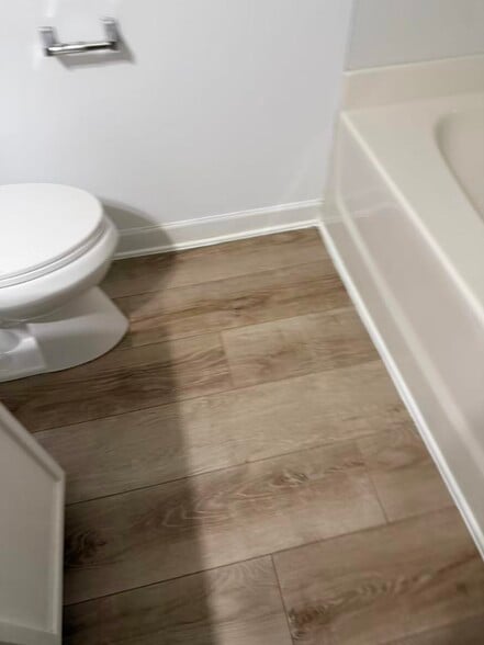 Building Photo - 1922 9th Street Dr SE