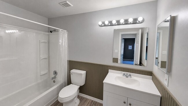Building Photo - 4672 Heatherbrook Ln