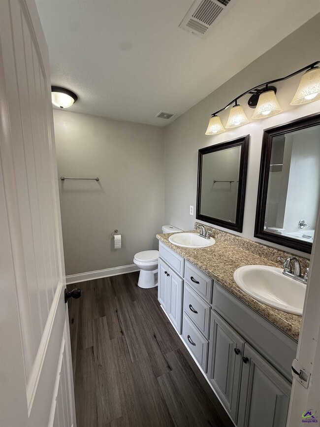 Building Photo - 109 Ellington Ct