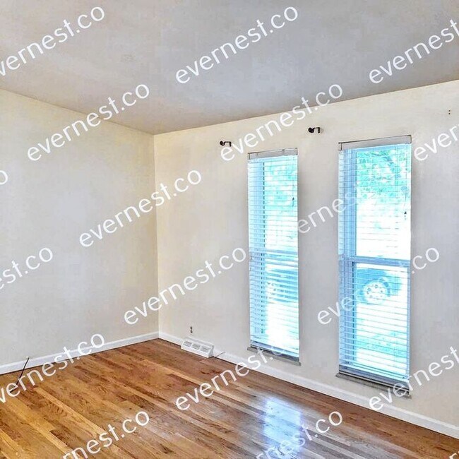 Building Photo - Beautiful 4-Bedroom Home with Modern Comfo...