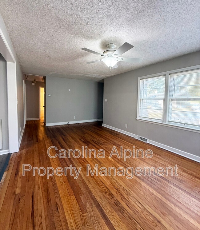 Building Photo - 409 S Merritt Ave