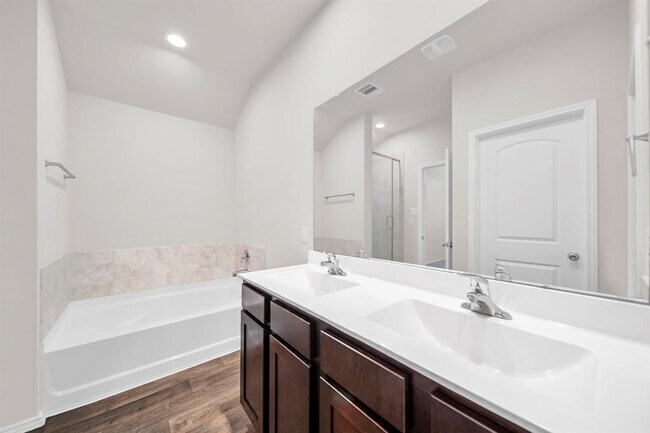 Building Photo - 6106 Gingerland Ct