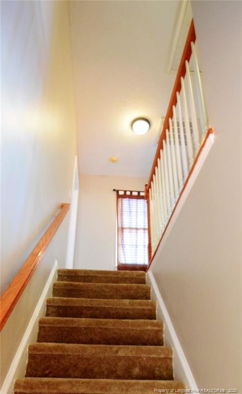Building Photo - 324 Roundtree Dr