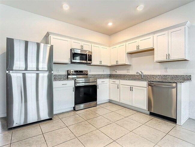 Building Photo - 373 Grand Pne Ln