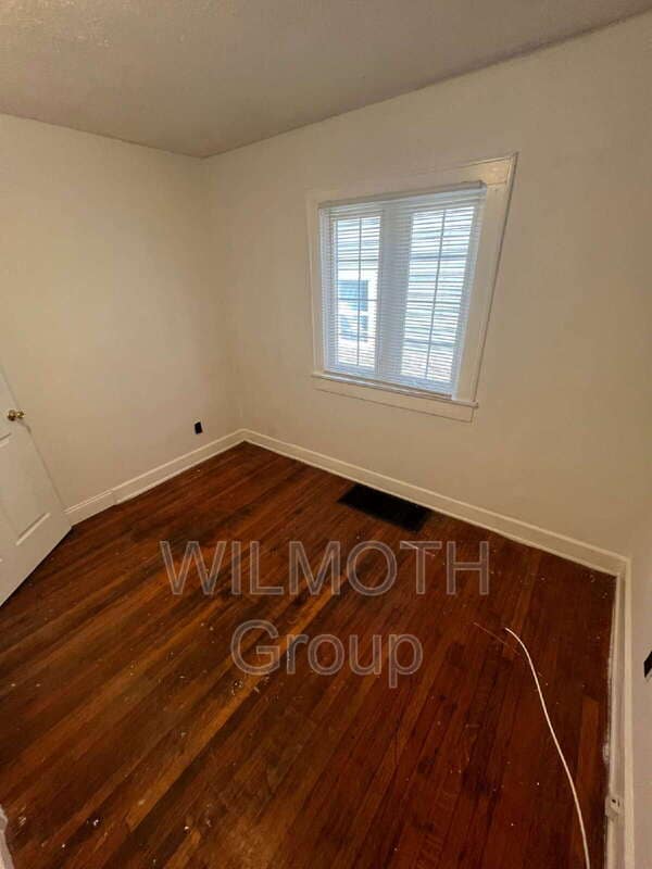 Building Photo - 1223 N Oxford St