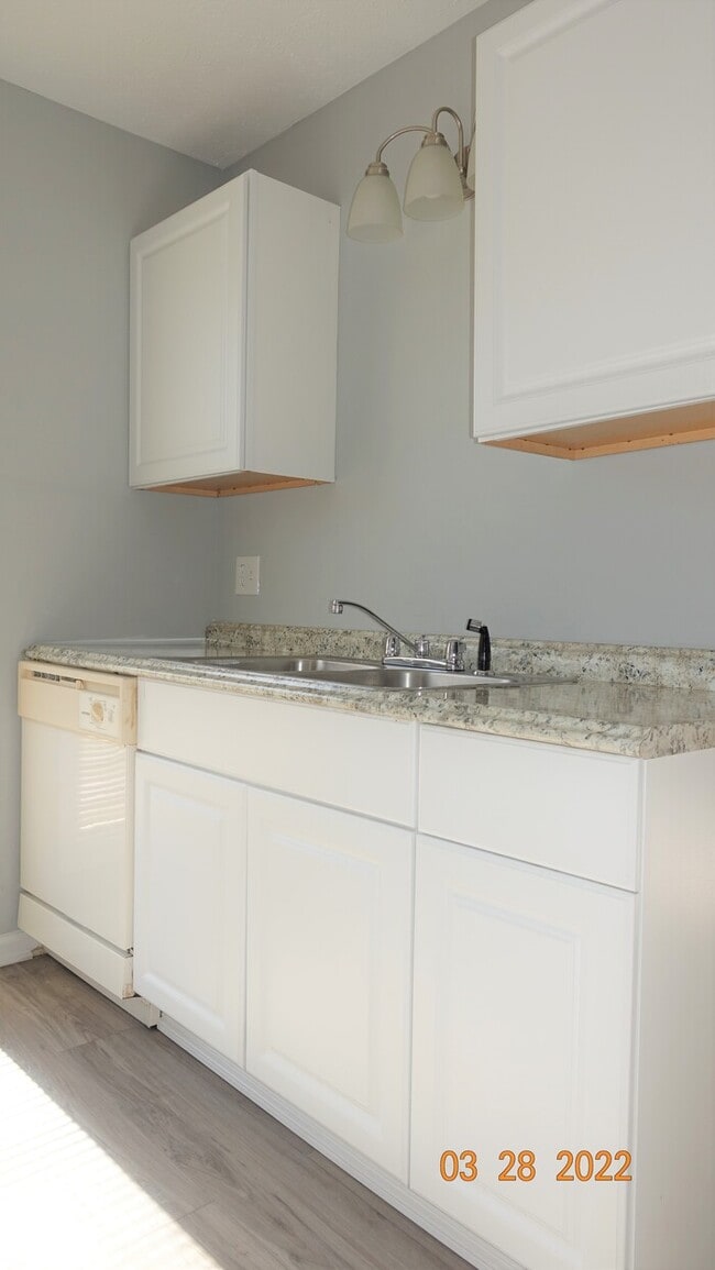 Building Photo - 5723 Aftonshire Dr