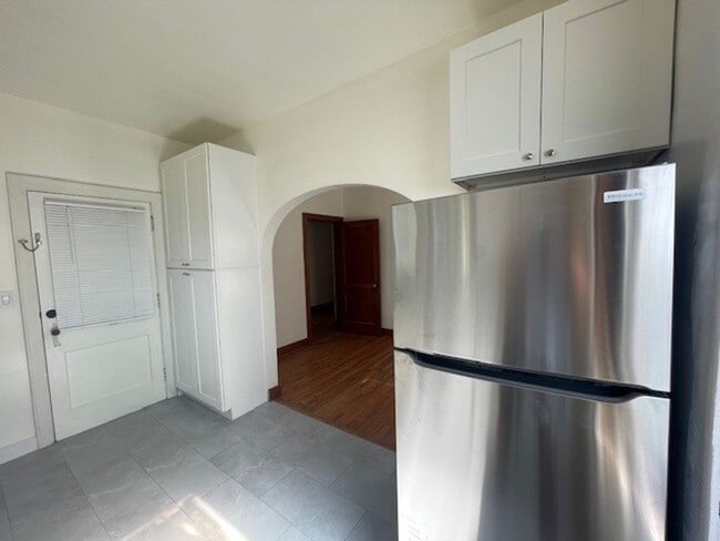 Building Photo - CHARMING 2 BEDROOM APT NEAR THE LOVELY MARYVILLE COLLEGE CAMPUS!!