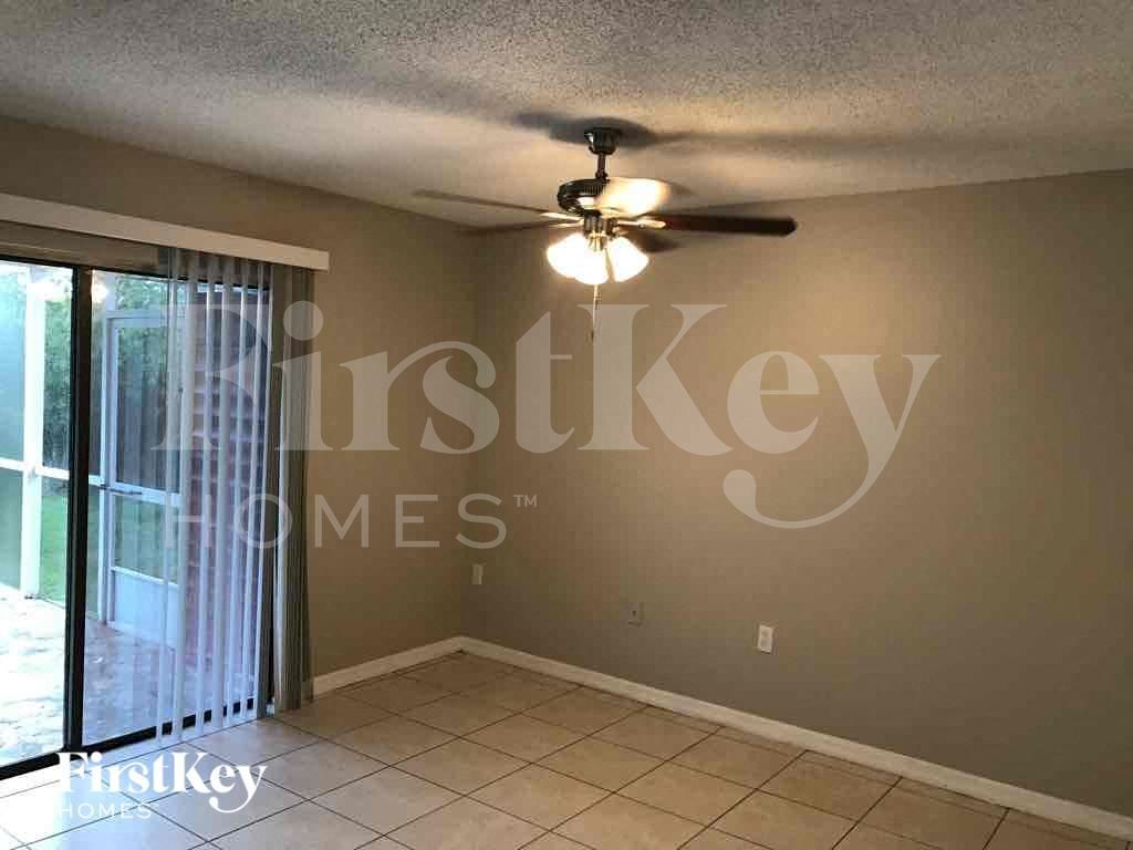 Building Photo - 617 Fisher Ct