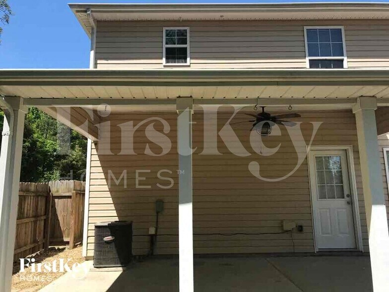 Building Photo - 232 Morning Dew Dr